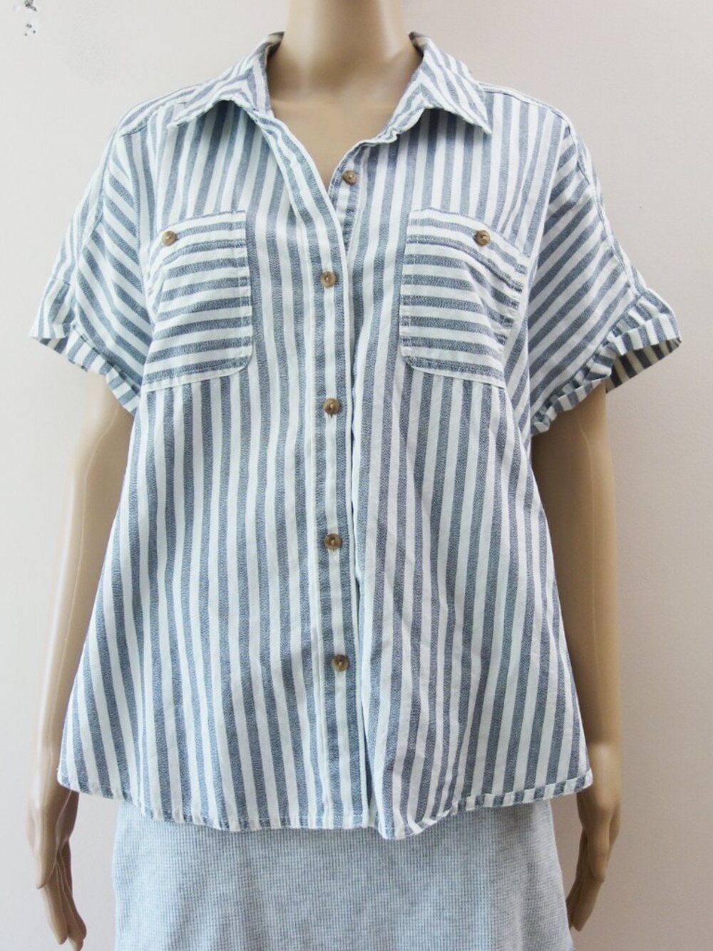 Tommy Bahamas 100% Cotton Stripes Grey and white Button Down Shirt (L) NWOT!